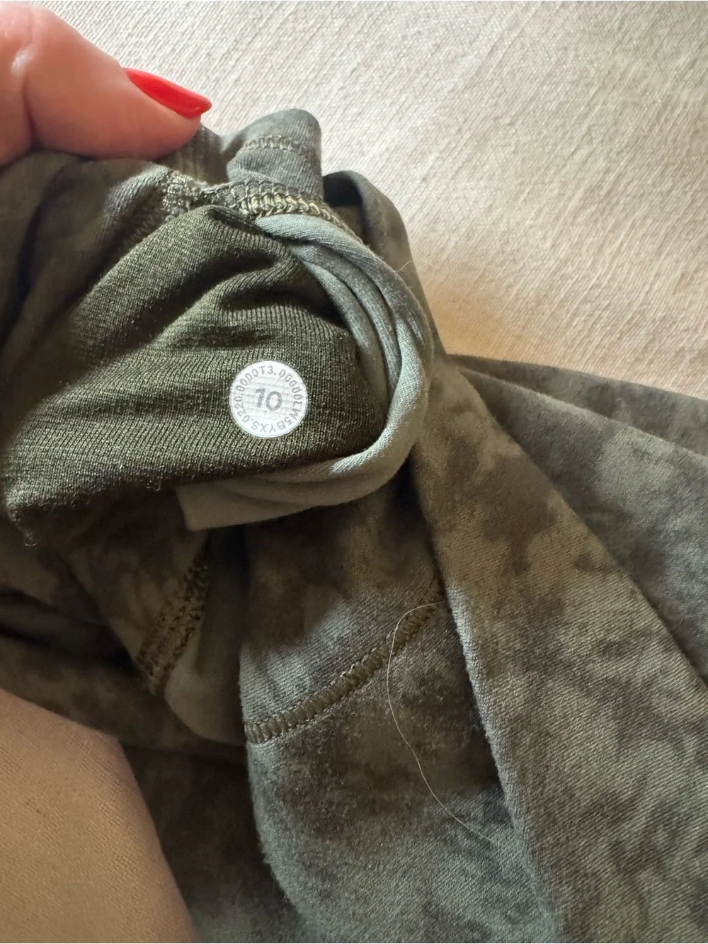 lululemon athletica green camo tie dye print align 25 inseam leggings pant Olive